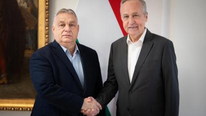 Kontrát Károly váratlanul visszalépett