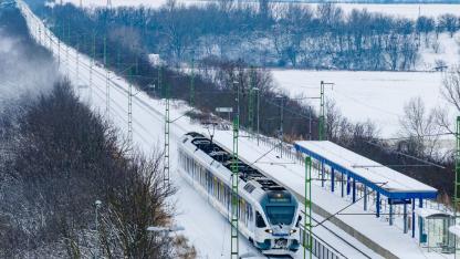 Fűtés nélkül maradtak a MÁV utasai a pécsi fővonalon