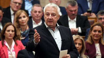 Vádat emelt az ügyészség Semjén Zsolt és Rogán Antal nyilvános megrágalmazása miatt