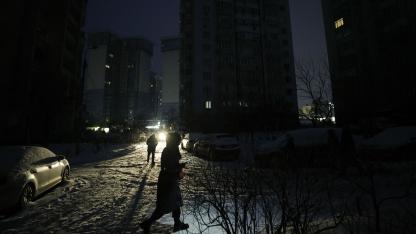 „Mi világítás nélkül is tudjuk, mekkora állatok vagytok!”