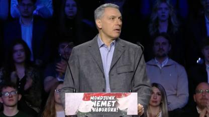 „Lázár János már mindenkit megalázott”