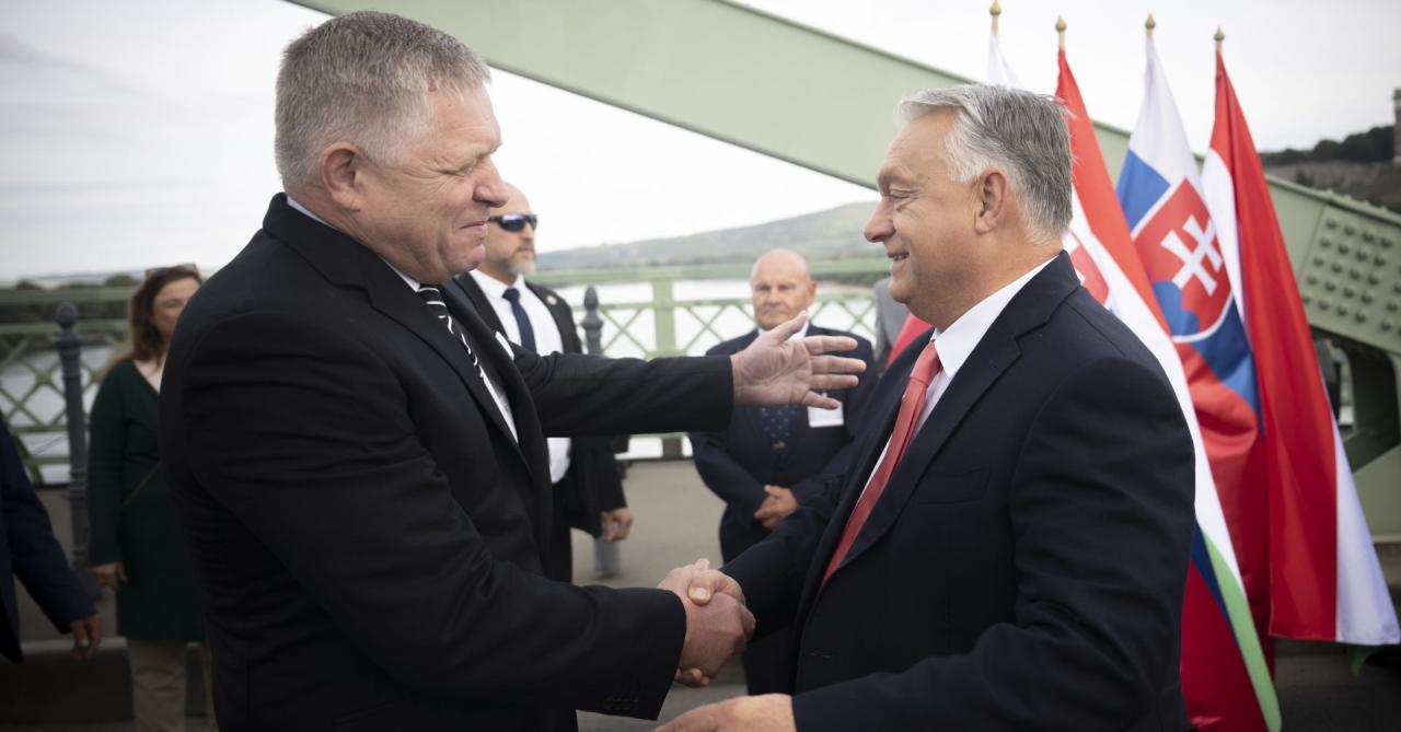 Benes-kártyák kiosztva