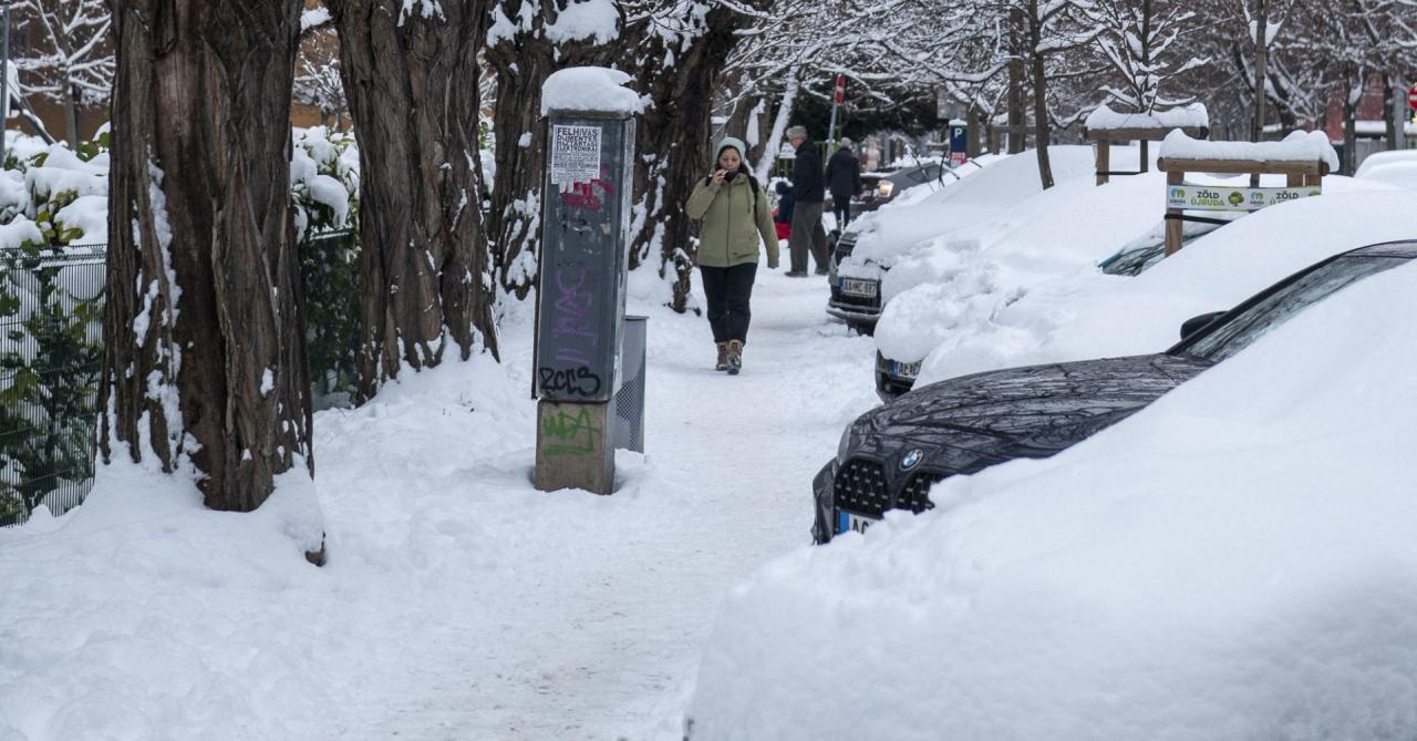 Operatív törzs: ahol riasztás van érvényben, ott aki teheti, ne induljon útnak