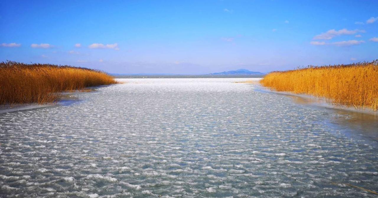 A Balaton déli partján már lehet korcsolyázni
