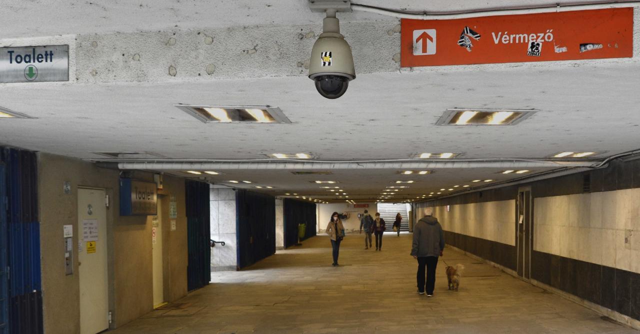 Tizenhatmilliárdos kameratenderen taroltak a NER kedvenc cégei