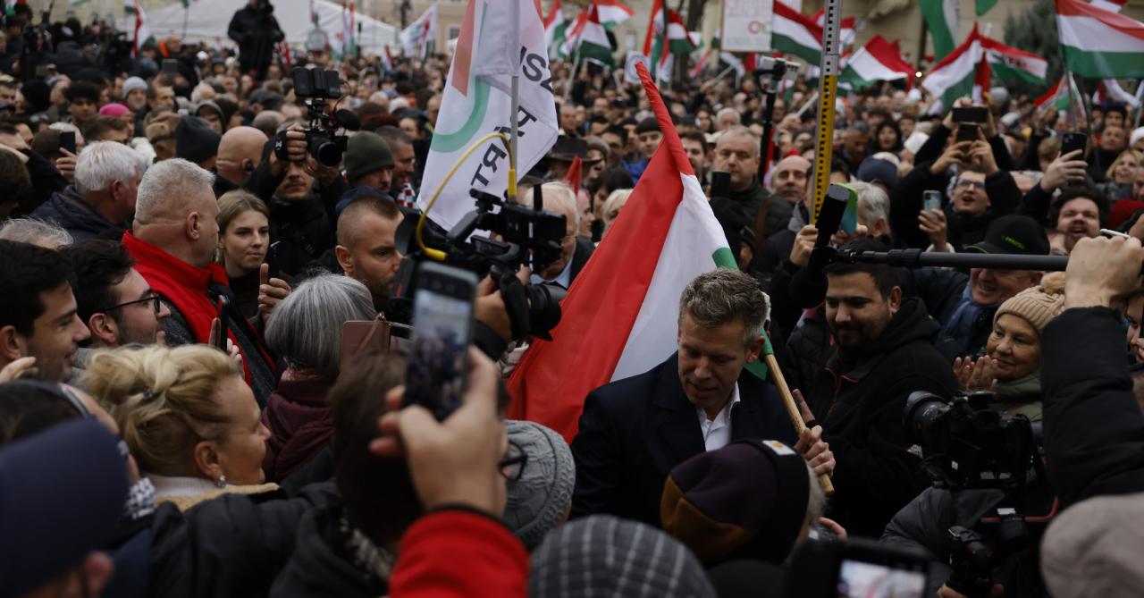 Továbbra is vezet a Tisza, de az előnye minimálisan csökkent a Republikonnál