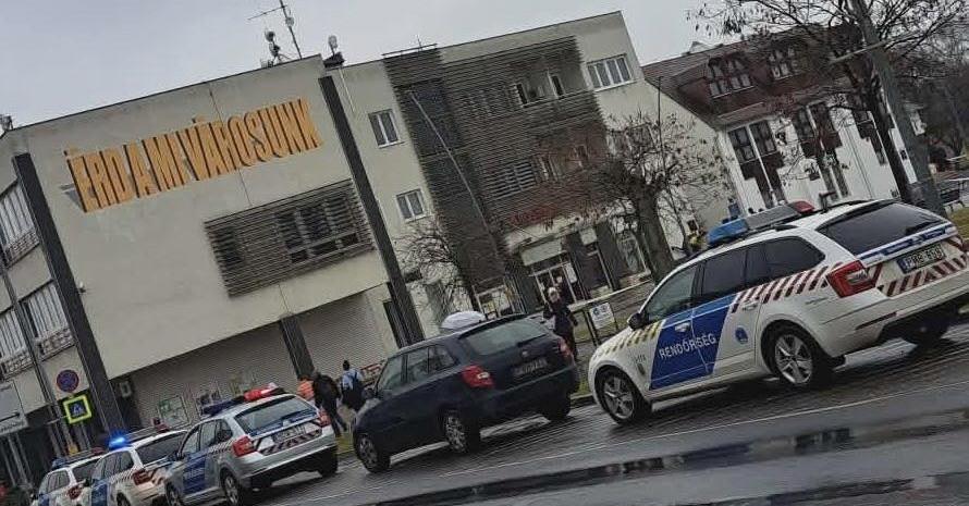 Bombariadót jelentettek az érdi városházán